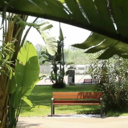 Campeggio Happy Camp Mobile Homes In La Vecchia Torre Gallipoli