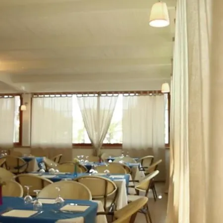 캠프장 Happy Camp Mobile Homes In La Vecchia Torre 갈리폴리